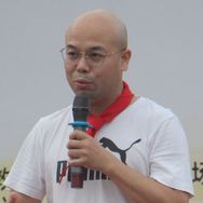 抖音教育培训排行榜第17名姬红波英语,新榜指数811.3000,新增作品数1,分享数2384,评论数196,点赞数5981,新增粉丝数3960,累计粉丝数350.6w