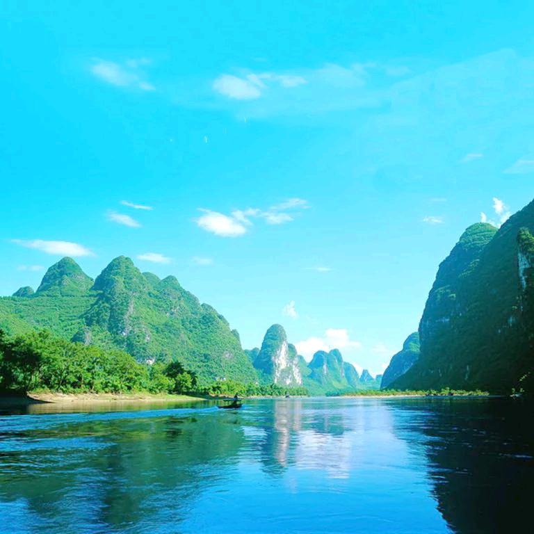 志   在   四   方