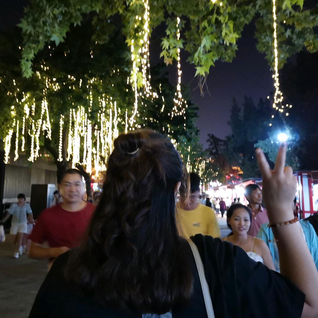不一样的烟火🔅