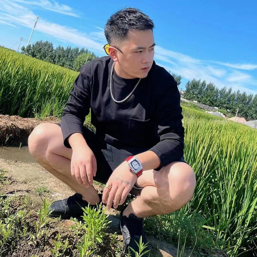 鹤峰县雾踞商贸行（个体工商户）