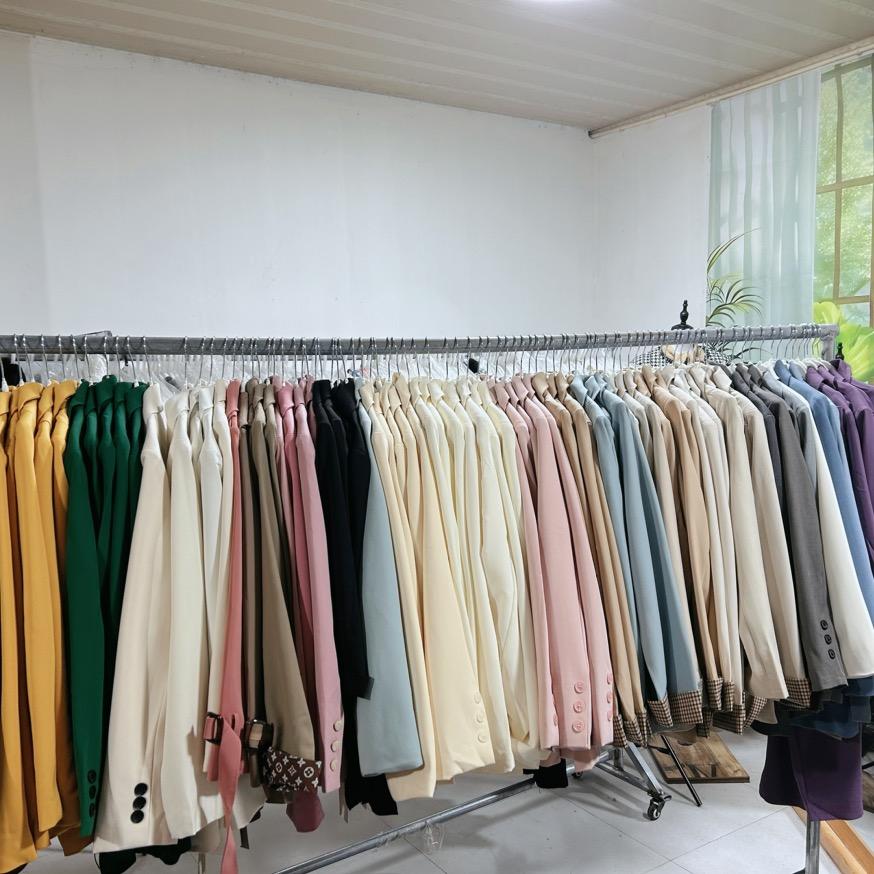 石盘女装自选店