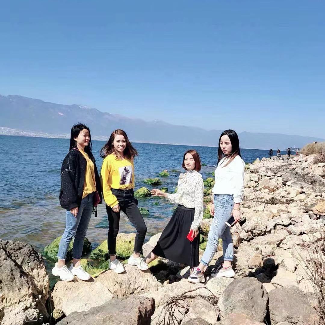 🌈小丫头很拽💋