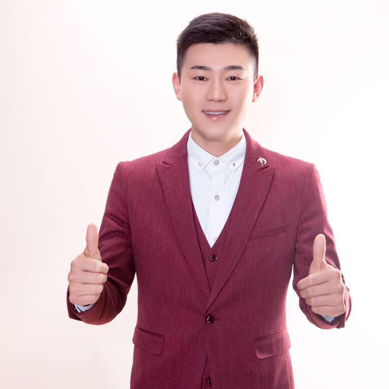 主持人何杰(全国约档)