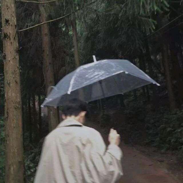 初夏妤秋 O_o