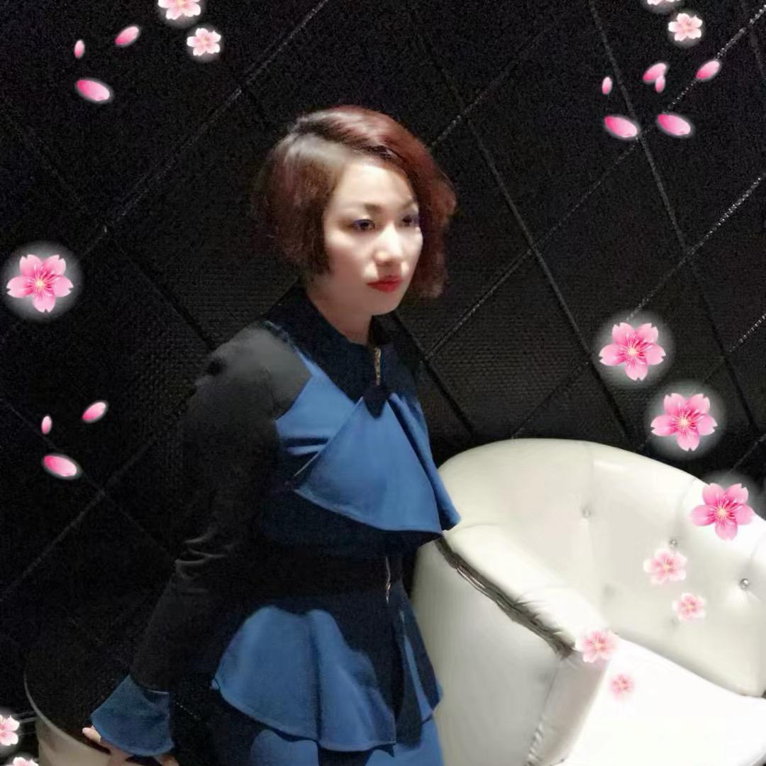 动迹健身罗萝柔