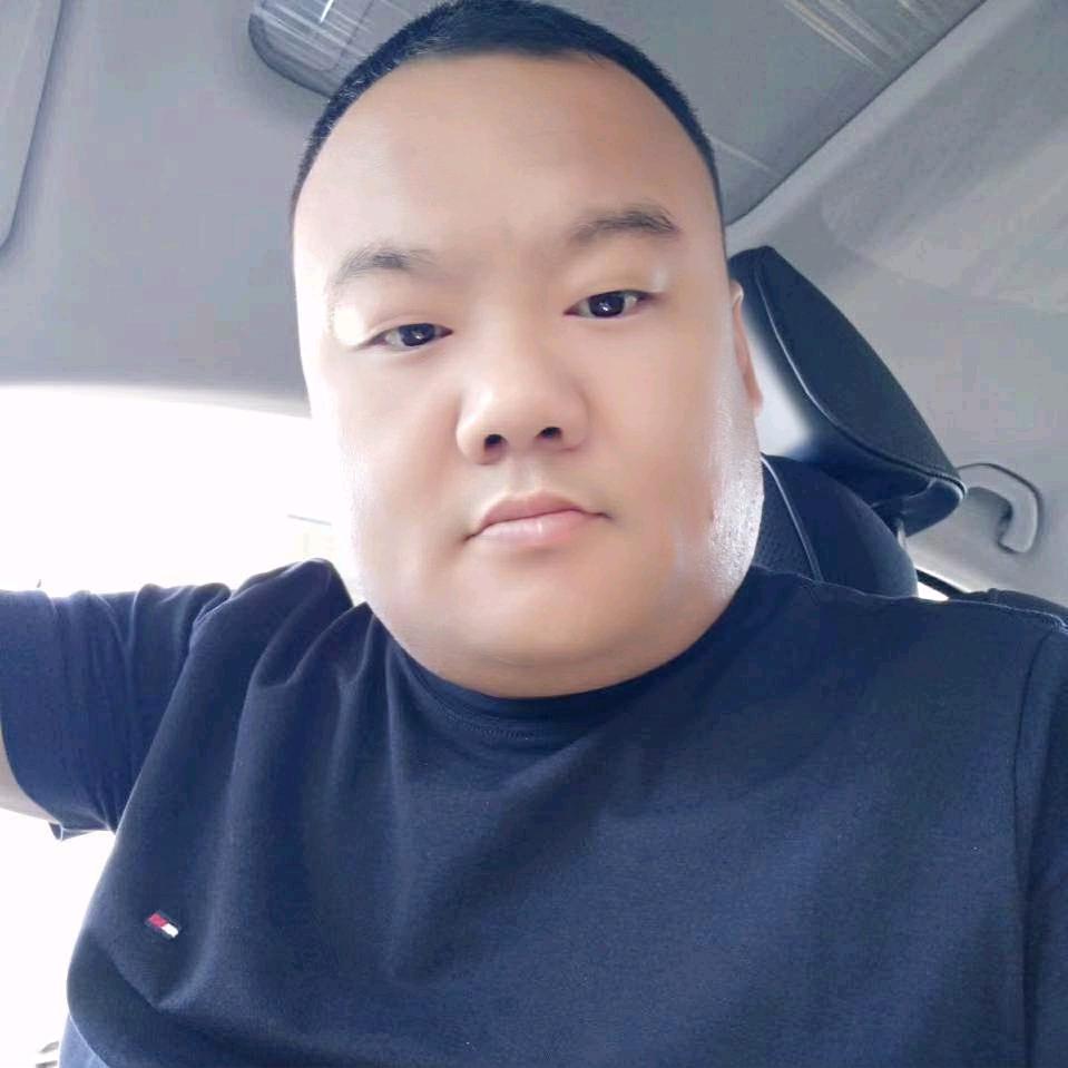 佟•先生