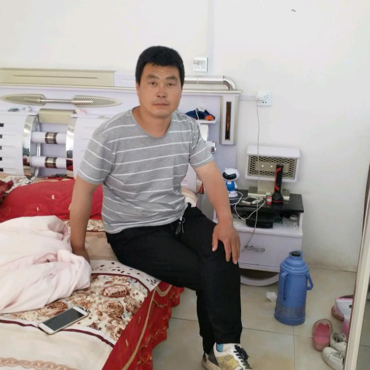 何利军