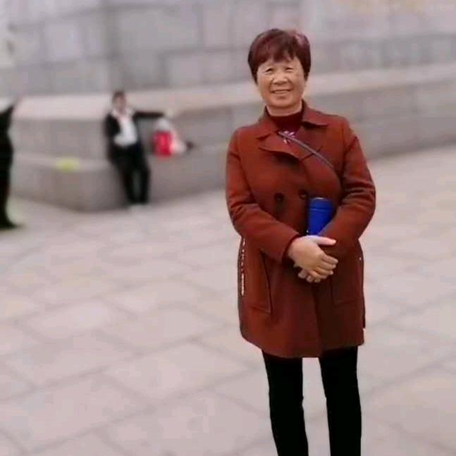 邹龙香