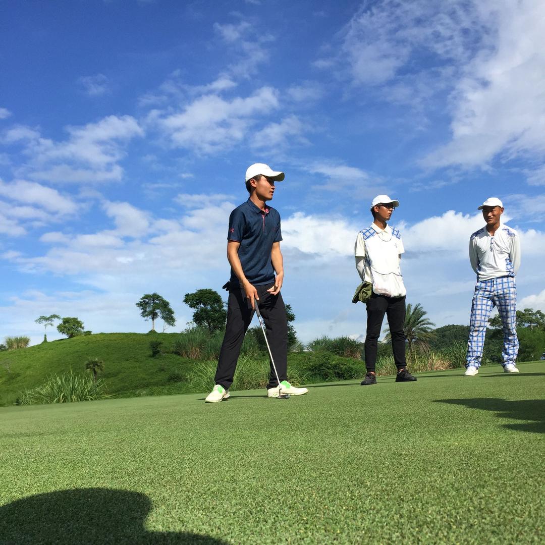 蓝茵高尔夫-黄教练