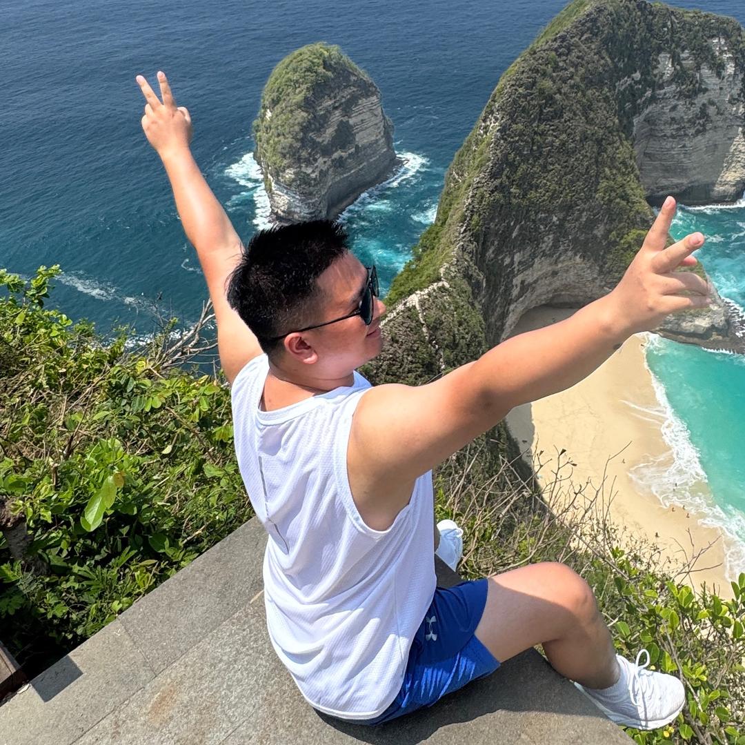 骄阳.