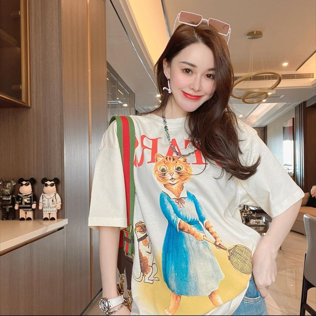 飞儿高定女装穿搭