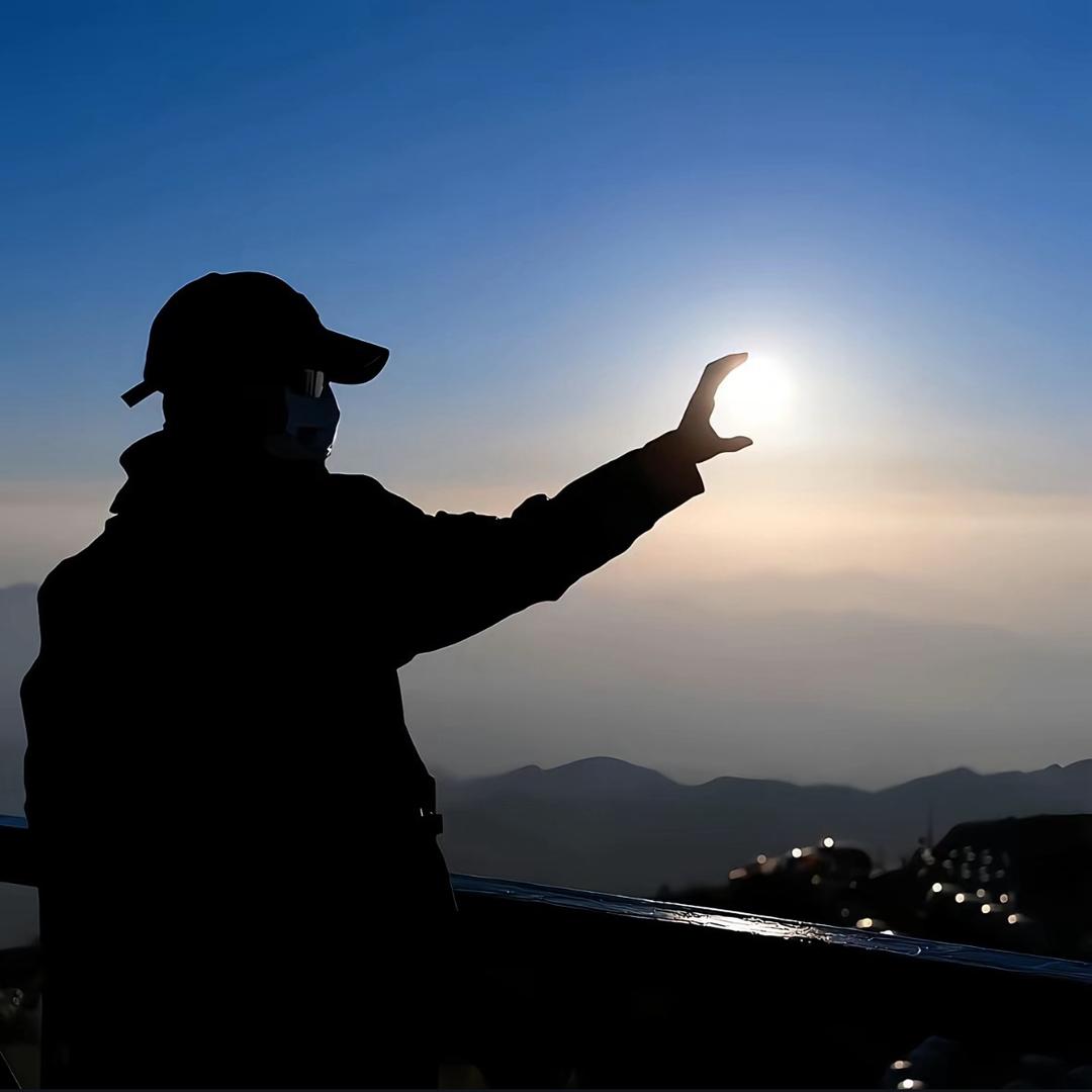 屿宸.