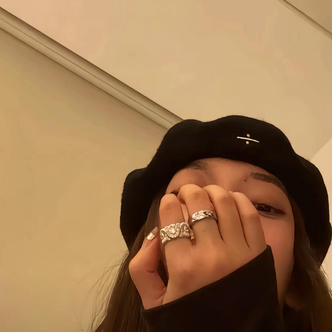ᅟᅠ
