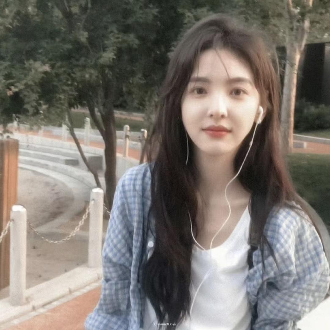 颜圈圈QUAN