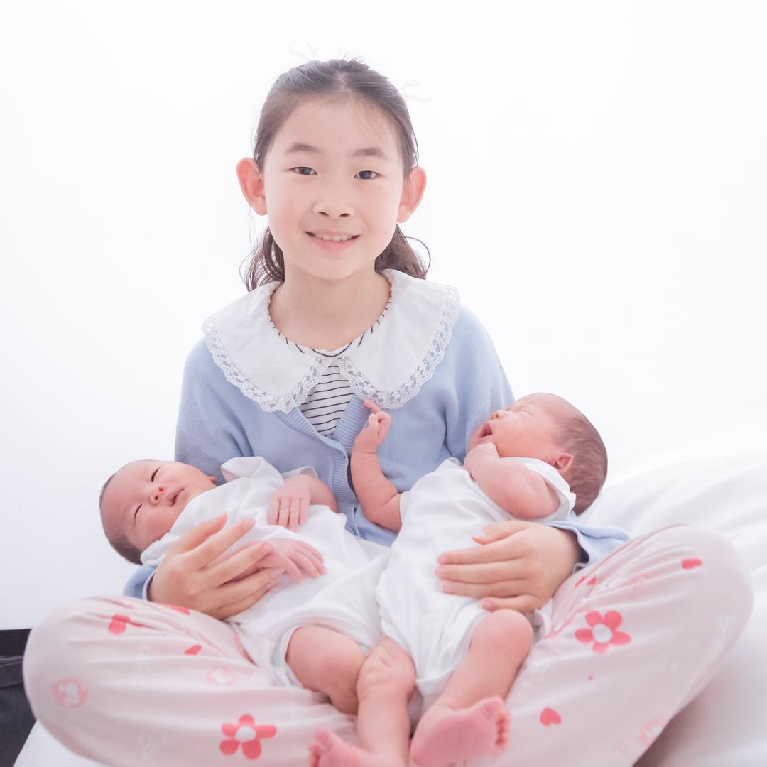 双胞胎三千金
