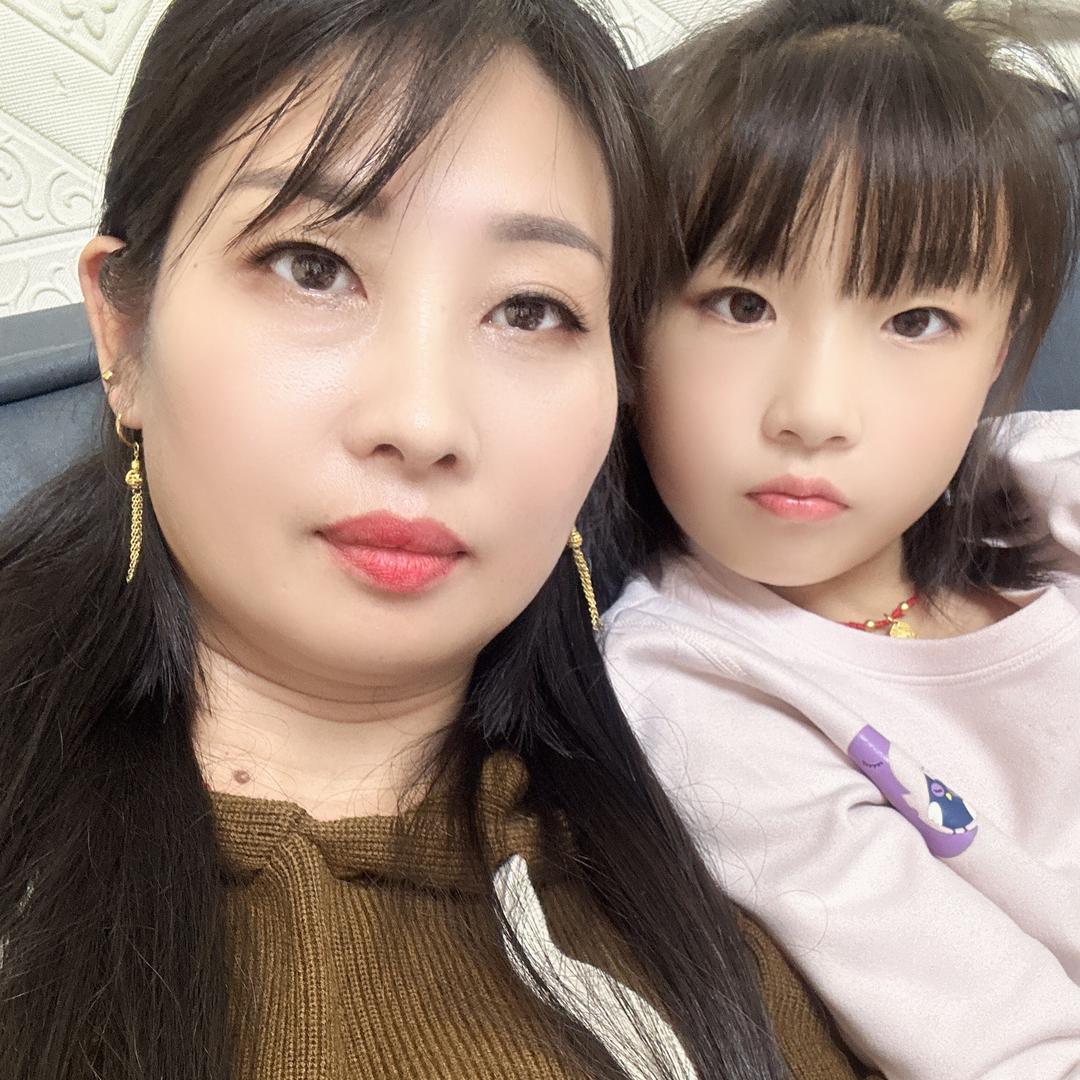小草（单亲妈妈）