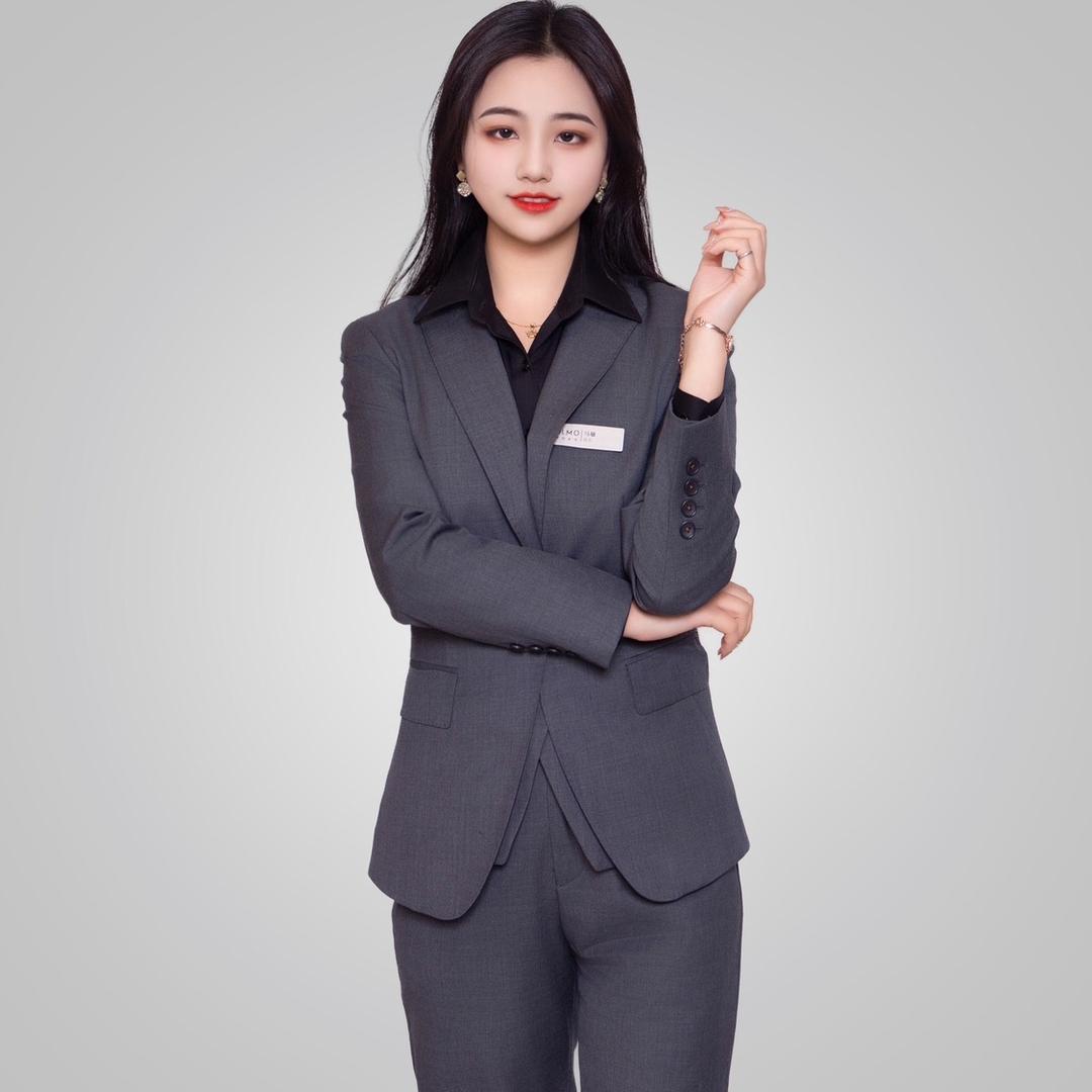 重庆奉节COLMO体验馆店长敏敏