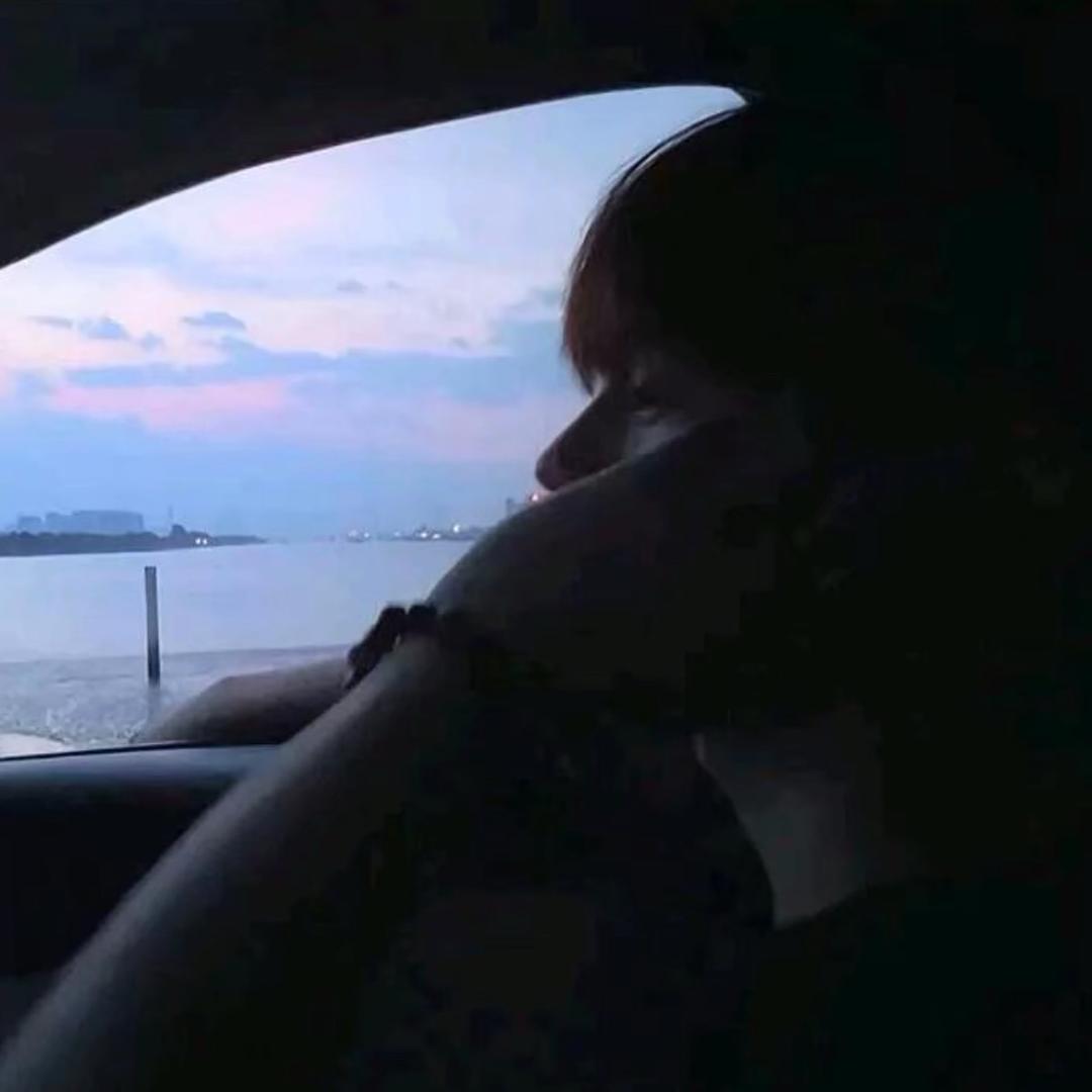 ㅤㅤㅤㅤㅤㅤ  ￴￴