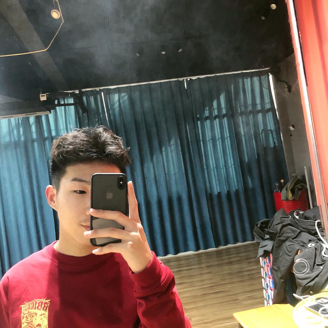 Xyi