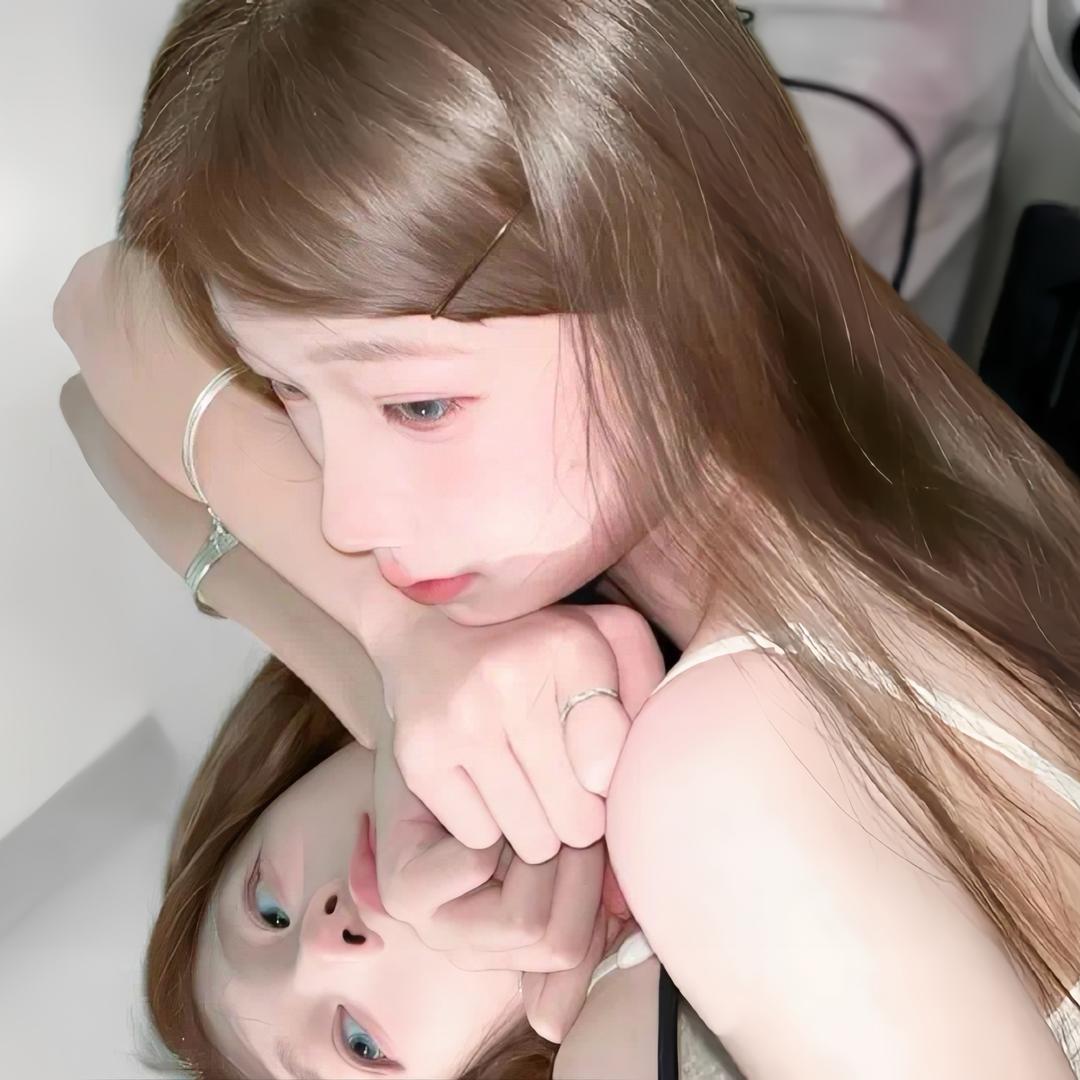 小小玲^