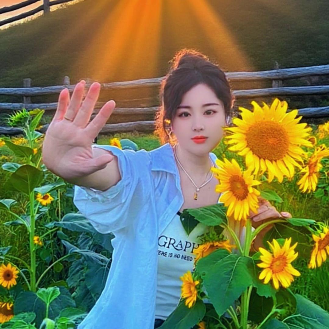 @黄英