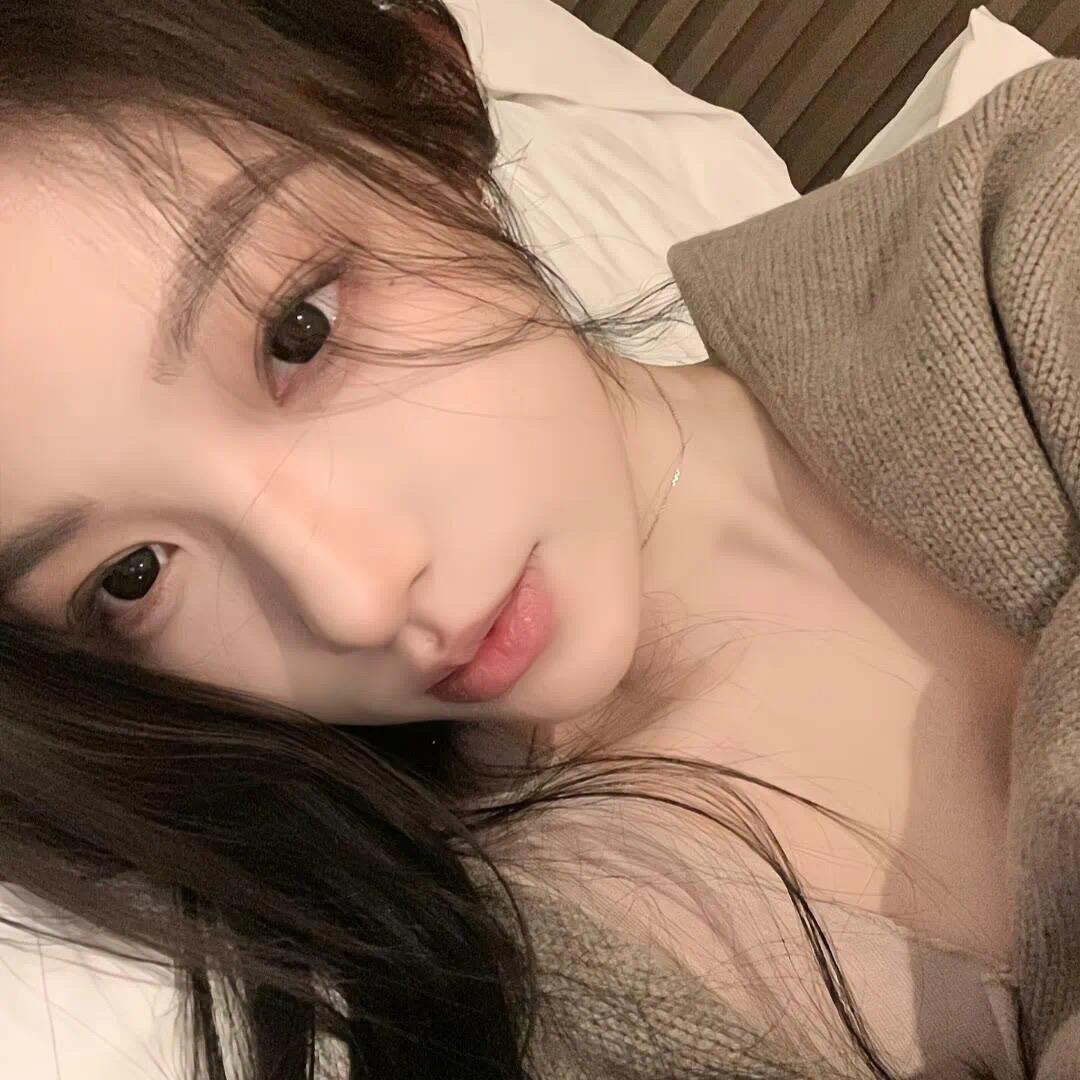 奕菲