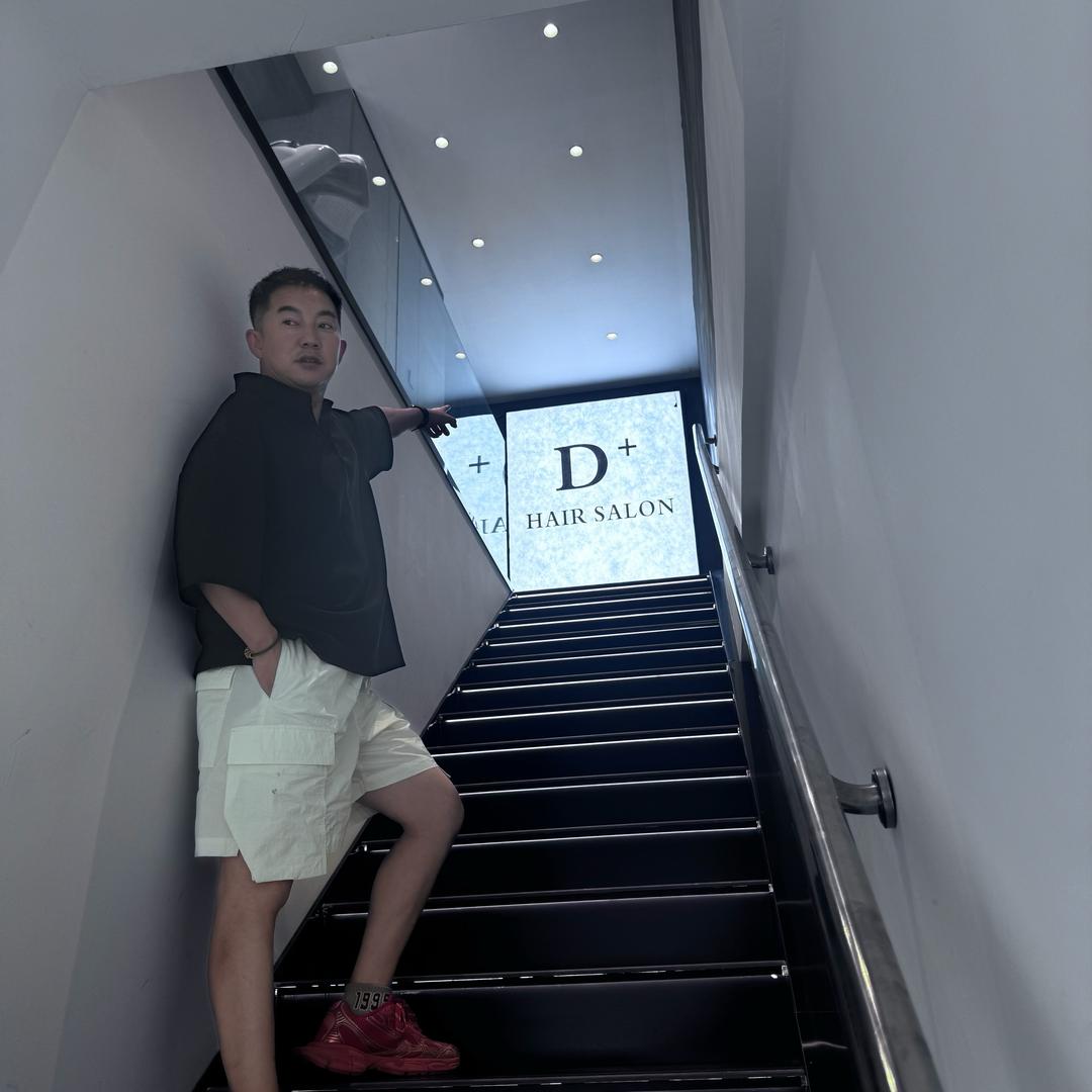 天津滨海高颅顶烫发-君哥