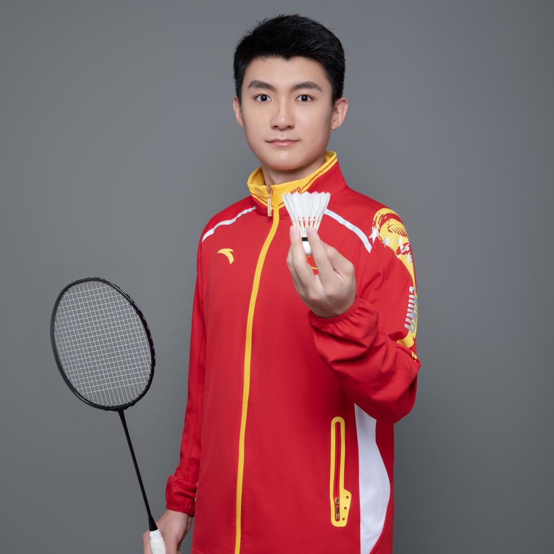 羽毛球初学者薛松