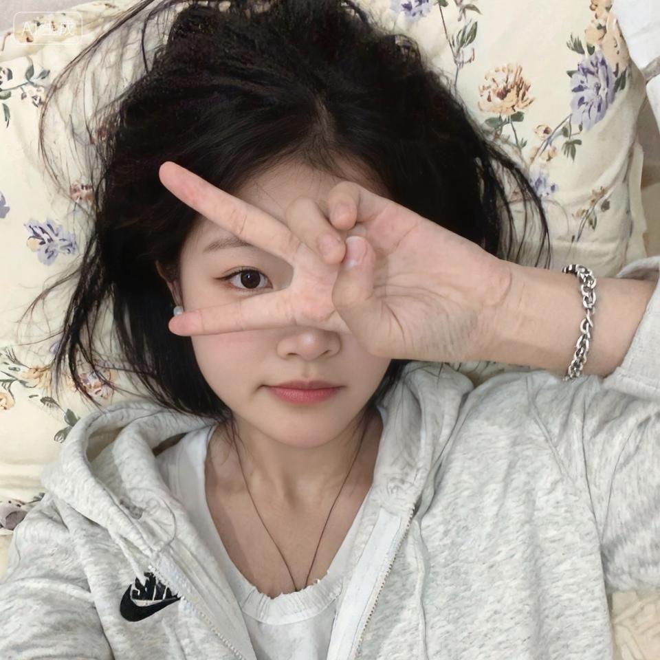 李李LI.