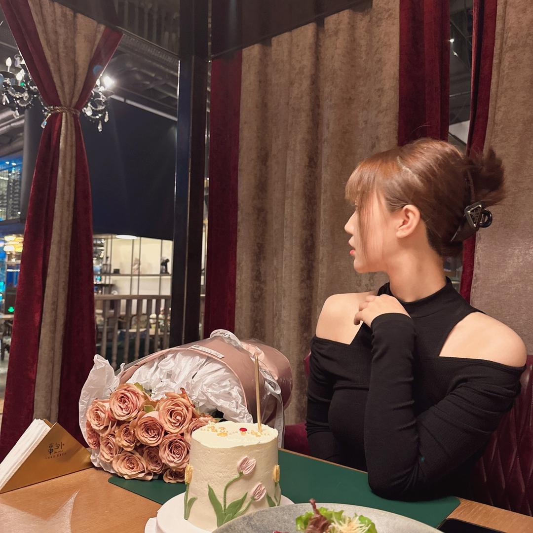 女大不中刘女士