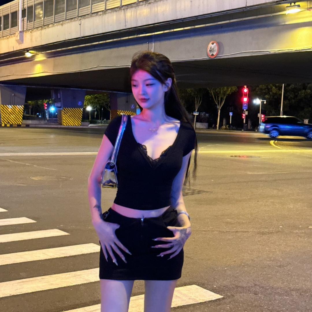 吃饭爱看熊出没
