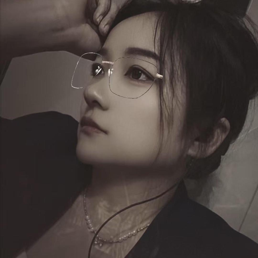 酒窝美少女