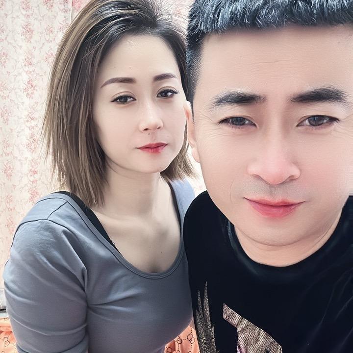 老王夫妇