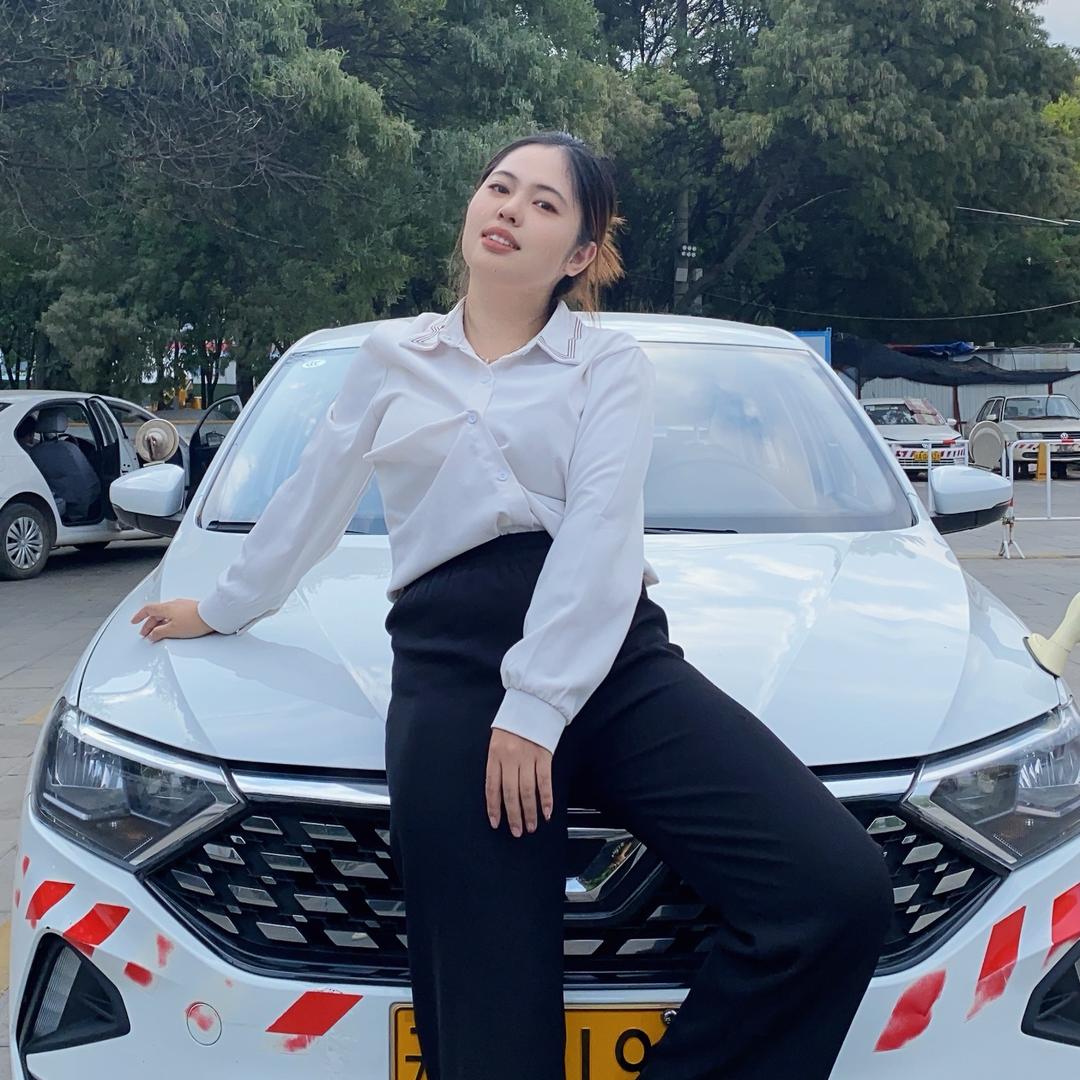 昆明驾校婷婷教练