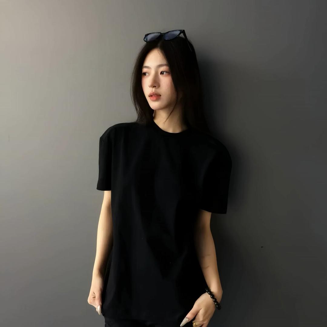 霍娟子（霸道总裁爱上我并给我1000万）