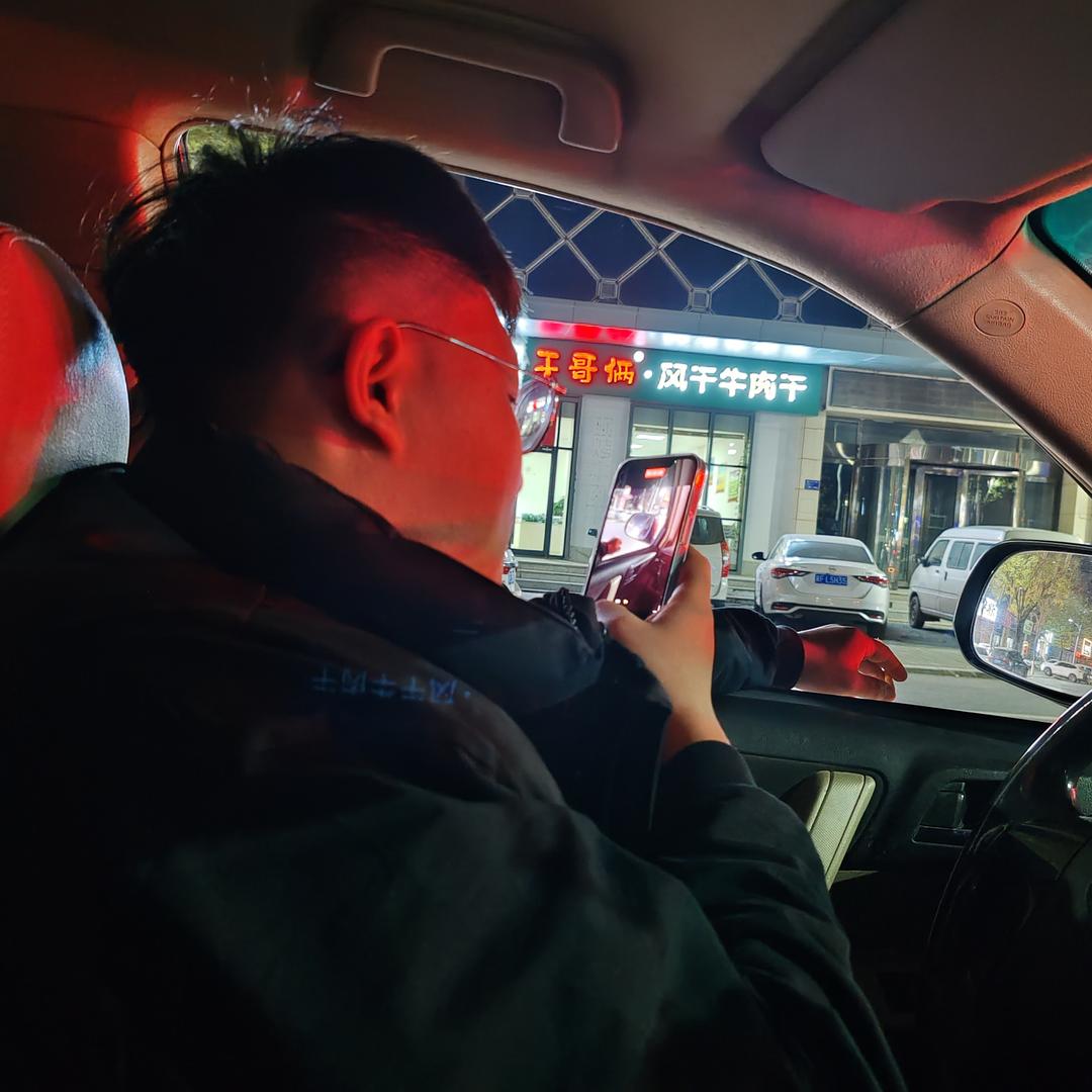 宏伟大哥