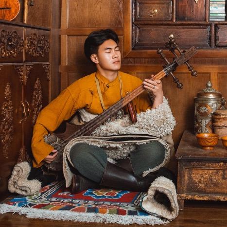 🎧沉浸在音乐中的活的灵魂🎸