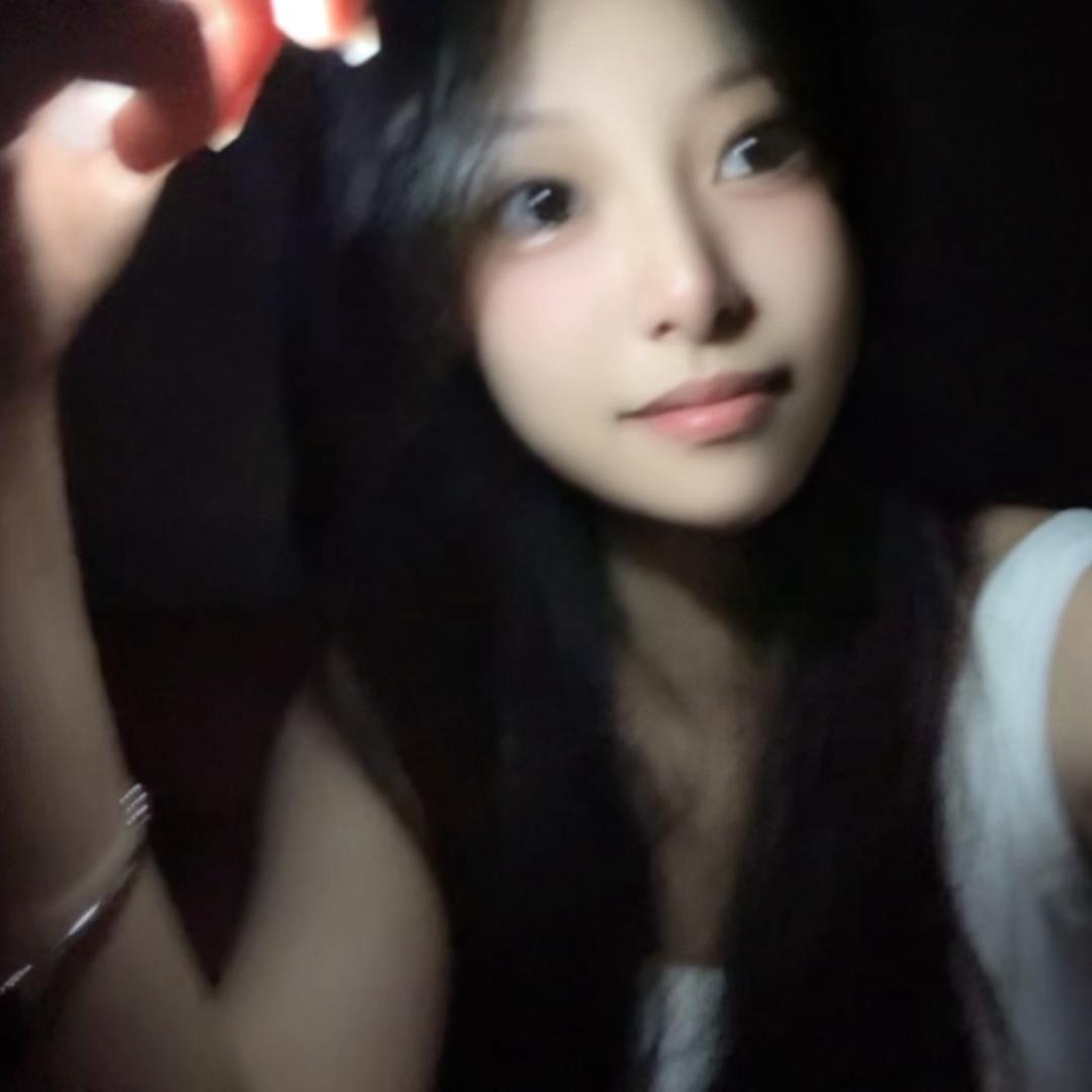 小彤^