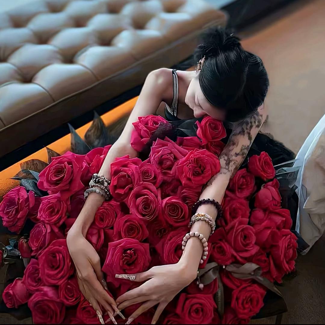 超级美女奥特曼