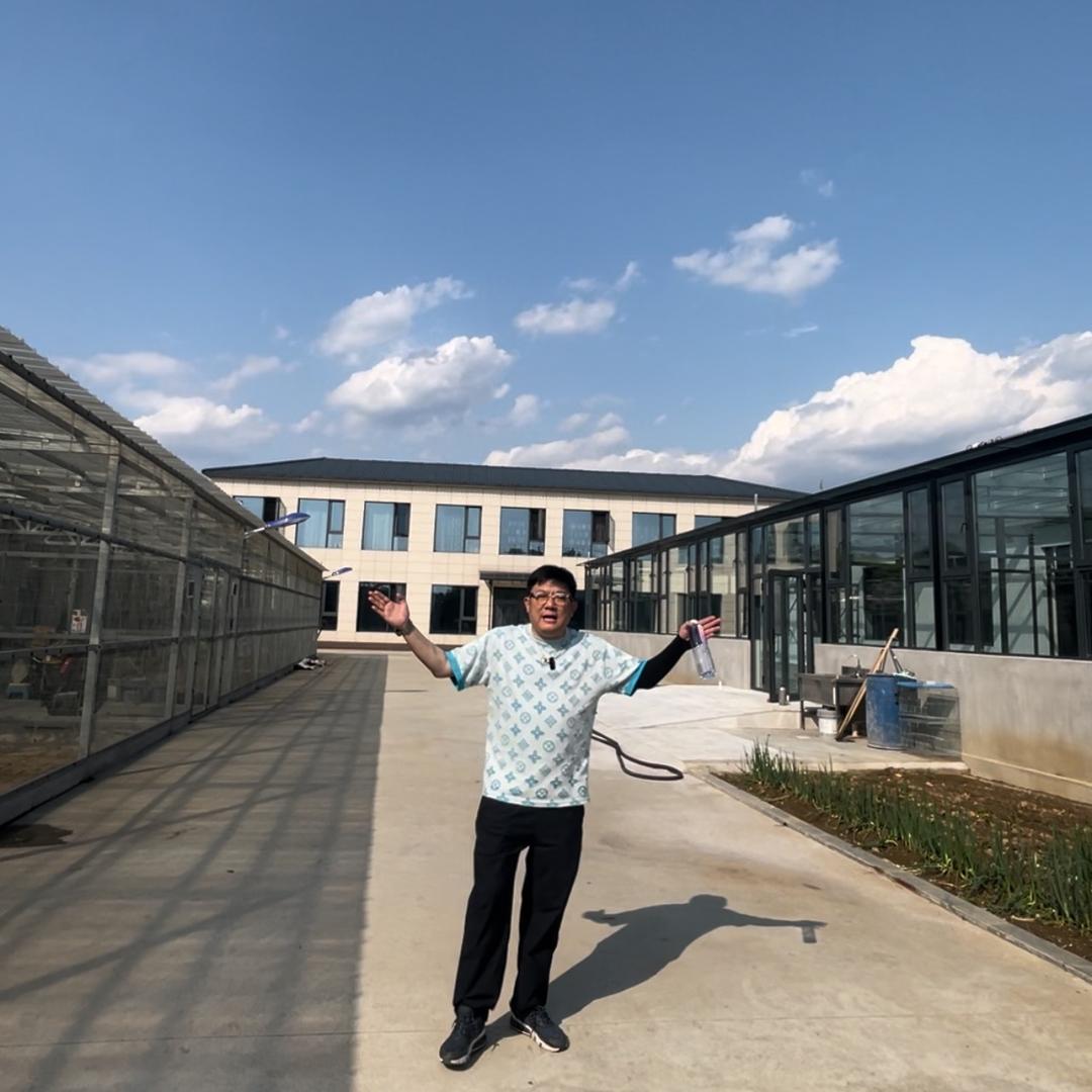 财大宝的鹦鹉养殖基地2