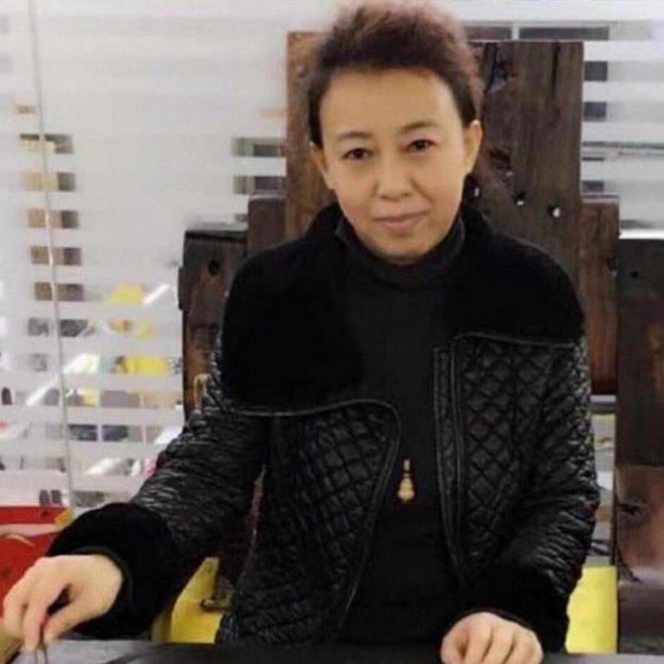 大萌雪地靴批发店