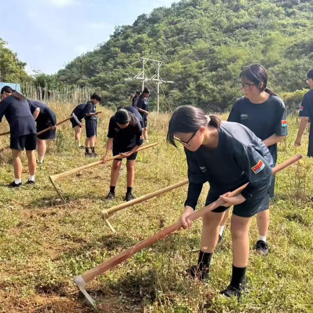 女教官（唐老师）