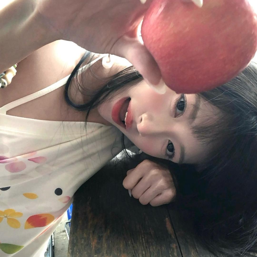 桃子不奈甜