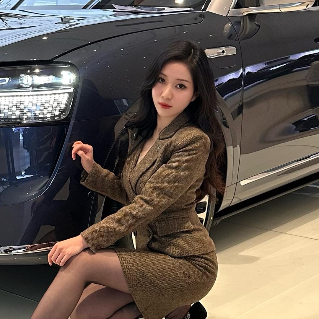 一个在问界打工的女的tt