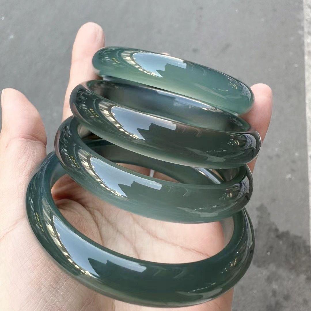 众吉玛瑙玉髓手镯