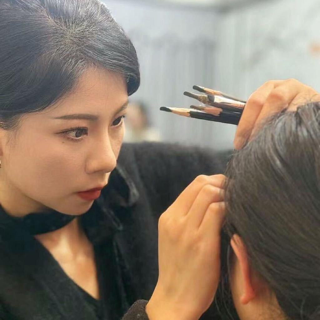 南昌她的眉毛-默默