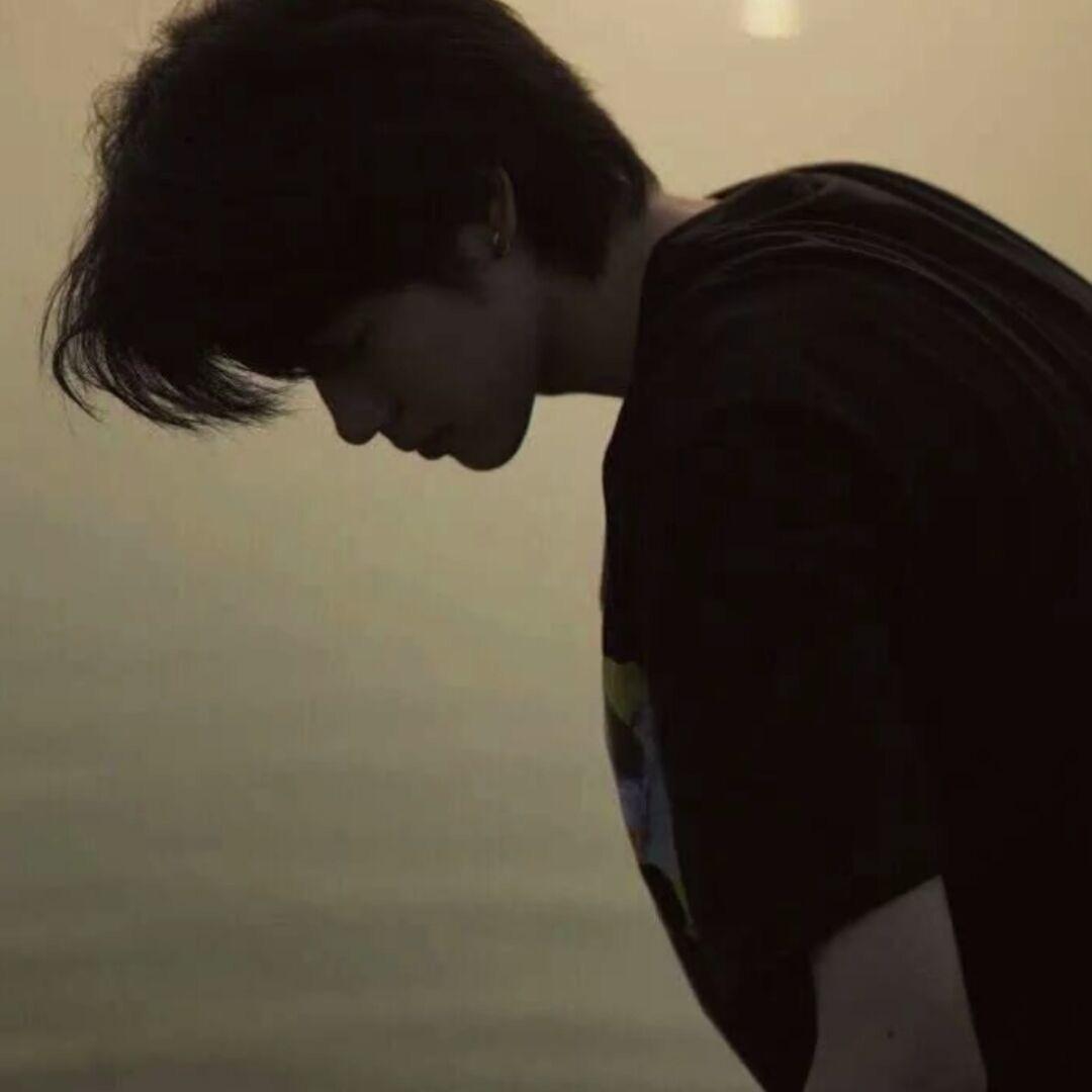 小纯.