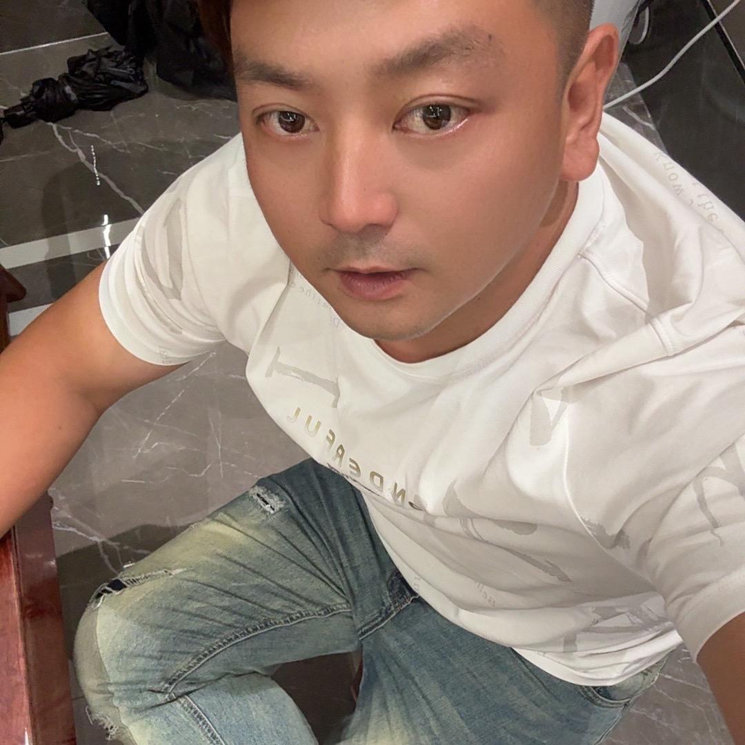 阿俊先生狠潇洒