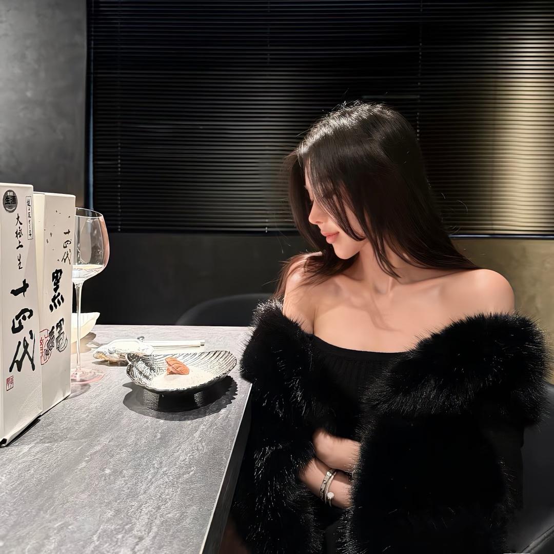 𝐁𝐥𝐮𝐞、 🍍