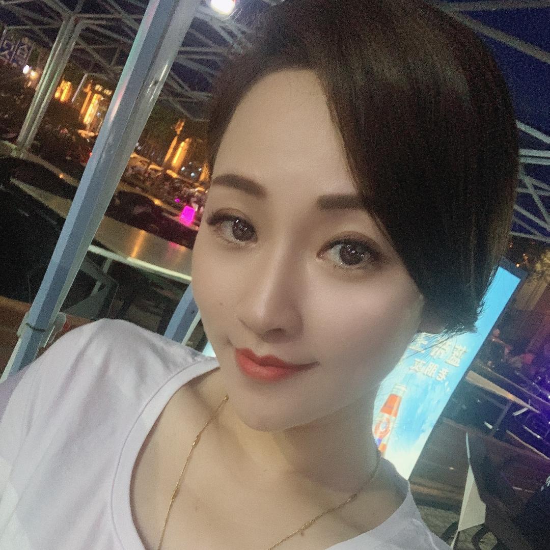 星淘（椰海店）杨杨